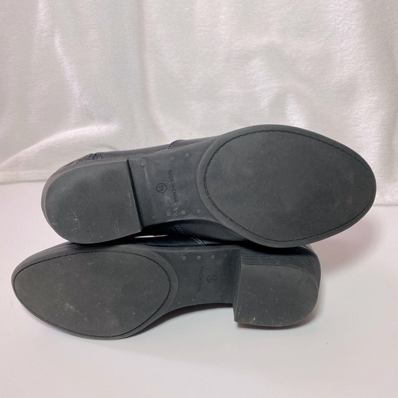 AMERICAN RAG Women's Black Smooth Faux Leather Abby Ankle Booties - Picture 14 of 14